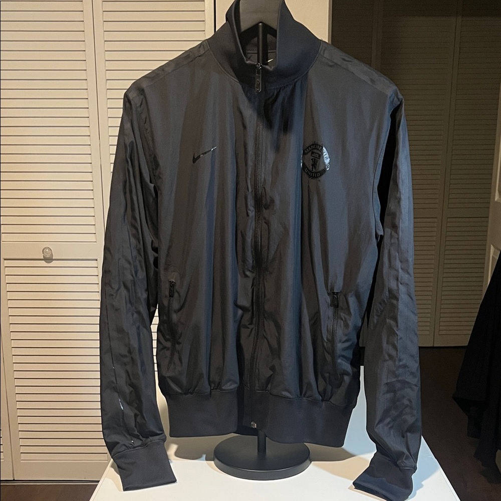 Nike Men's Black Monochrome Manchester United Windbreaker Jacket Size Medium